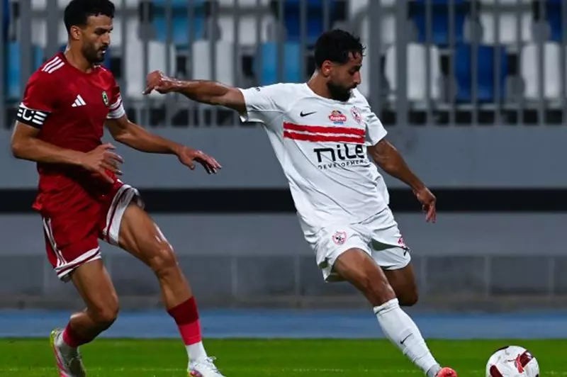 عدي الدباغ مهاجم الزمالك خلال مواجهة مودرن